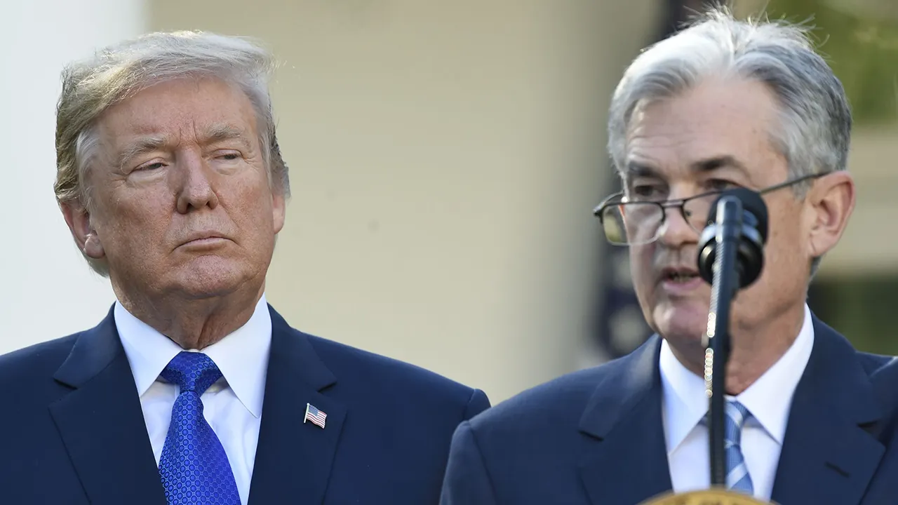 Finans dünyasının reality show'u: Trump’tan Fed’e sert çıkış 2 Trump ve Fed Başkanı Powell