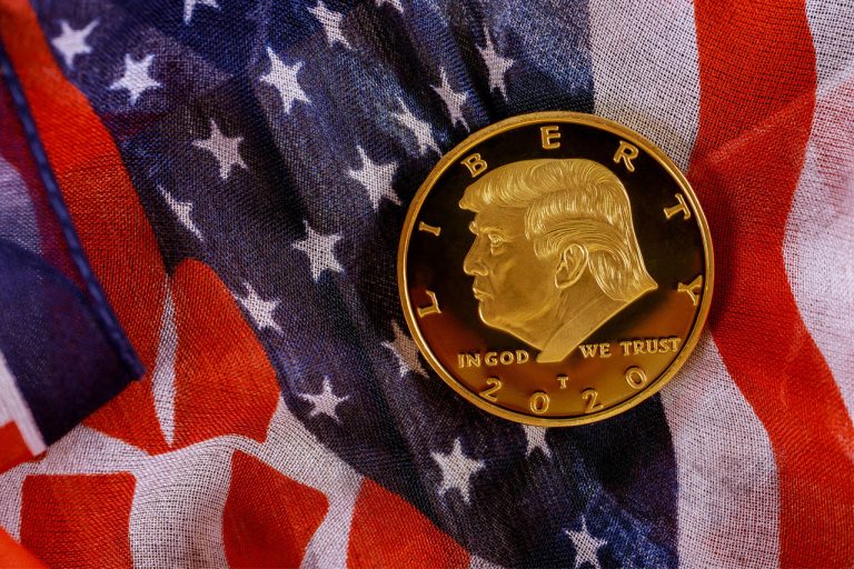 TRUMP Wallet piyasaya sürülüyor, ancak Trump ailesi projeyi reddetmeye devam ediyor