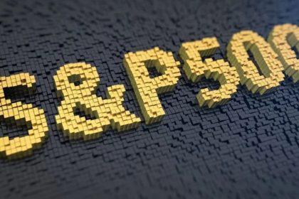 S&P 500'den tarihi rekor: 6.400'ü gördü ama günü düşüşle kapattı