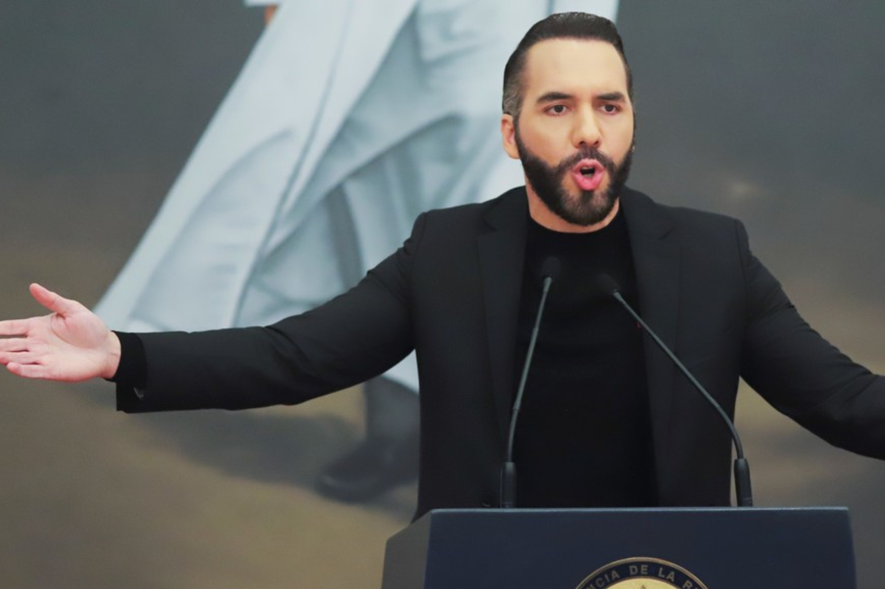 el salvador bukele suresiz baskanlik bitcoin 1