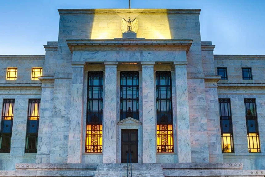 Fed tutanakları açıklandı: enflasyon endişesi ön planda