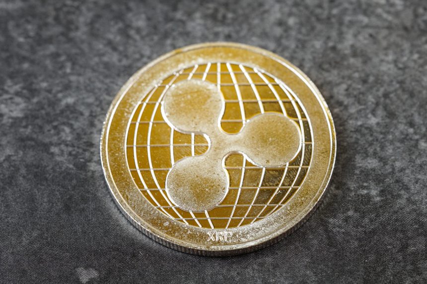 XRP'de death cross alarmı: analiste göre tarihi çöküş sinyali yandı
