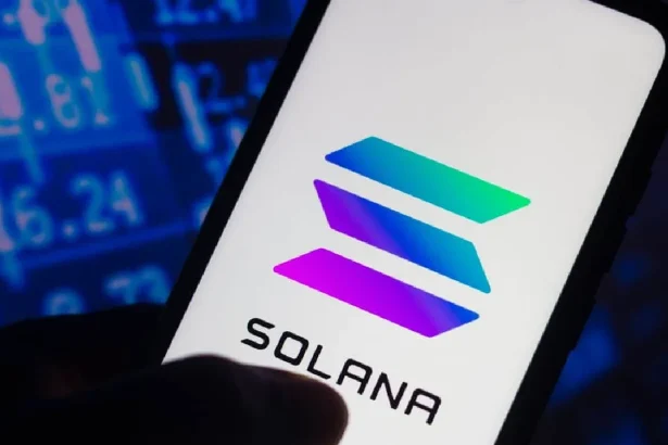 Solana 400 dolara yürüyebilir: Nasdaq listelemesi ve 94 milyon dolarlık varlık desteği güç veriyor
