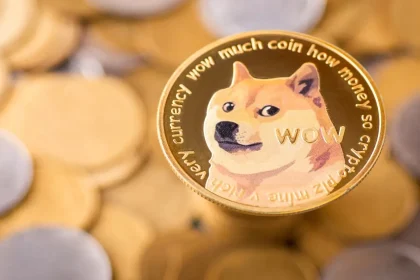 DOGE için kritik gelişme Trump bağlantılı Thumzup Dogecoin ödemelerini test ediyor