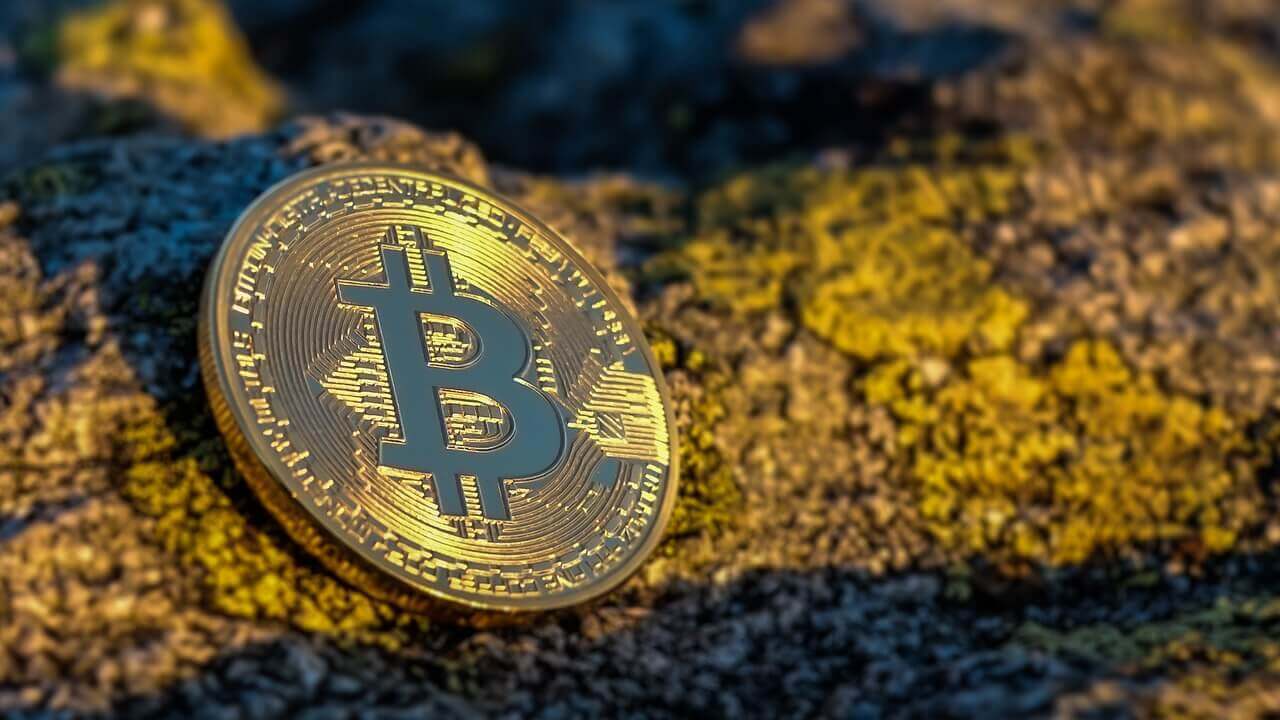 bitcoin-3327922_1280 (1)